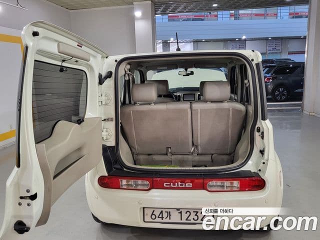 Nissan 큐브 Z12, 2011 20