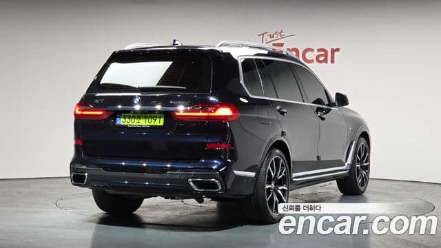 BMW X7 (G07) xDrive 40i M Sport 6인승, 2022 2