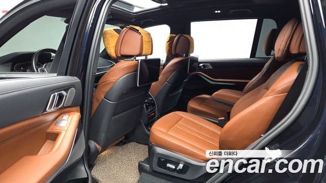 BMW X7 (G07) xDrive 40i M Sport 6인승, 2022 12