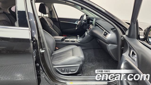 Genesis G70 Elite, 2019 11