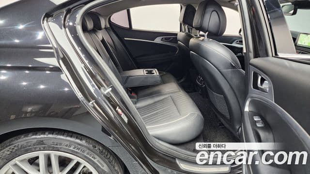 Genesis G70 Elite, 2019 12