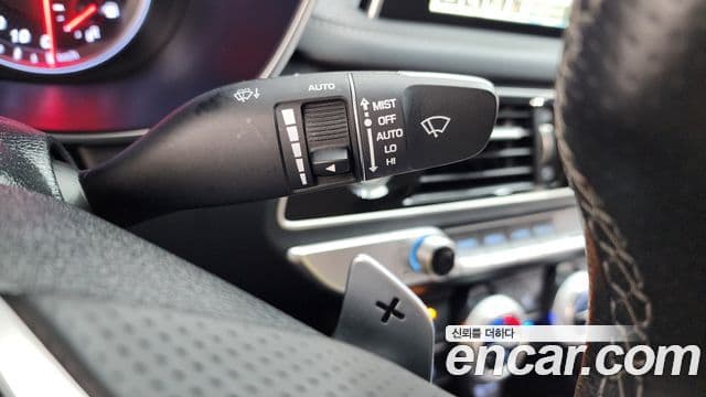 Genesis G70 Elite, 2019 18