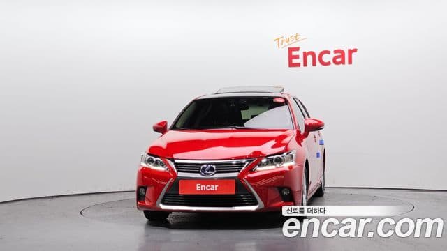 Lexus CT200h ZWA10, 2016 3