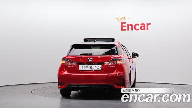 Lexus CT200h ZWA10, 2016 4