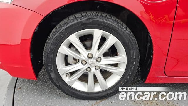 Lexus CT200h ZWA10, 2016 все фото