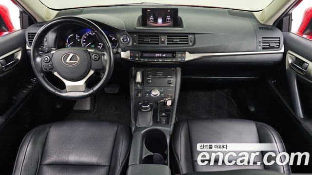 Lexus CT200h ZWA10, 2016 7
