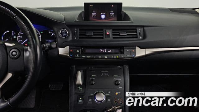 Lexus CT200h ZWA10, 2016 15