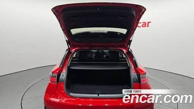 Lexus CT200h ZWA10, 2016 20