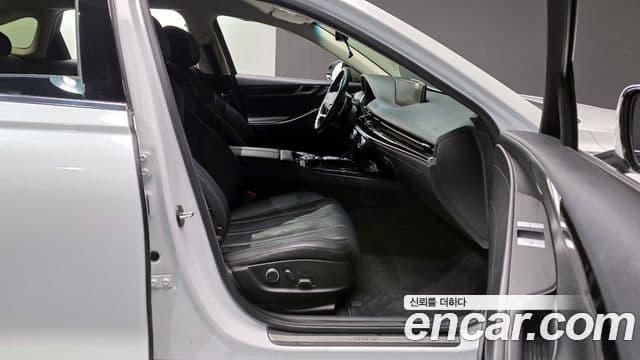 Genesis G80 (RG3) бензин 2.5 турбо AWD, 2022 11