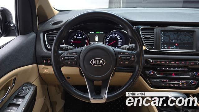 Kia The / новый New Carnival Noblesse Special, 2019 13