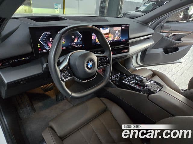 BMW 5시리즈 (G60), 2024 7