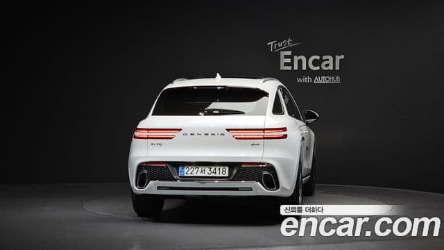 Genesis GV70, 2024 4