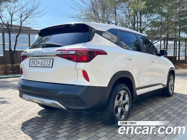 Kia Seltos Trendy, 2022 4