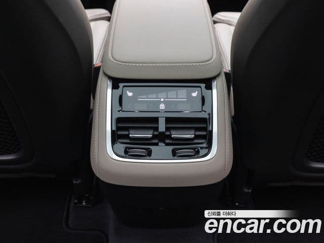 Volvo XC90 2세대 B6 Ultra Bright, 2026 16