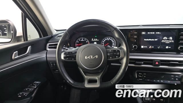 Kia K5 3세대 Prestige, 2022 13