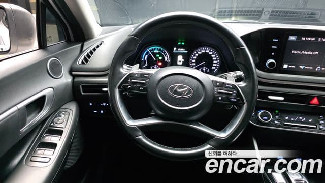Hyundai Sonata гибрид (DN8) Modern, 2022 13