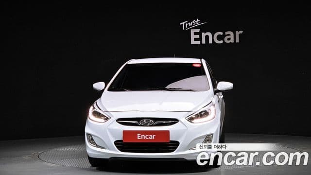 Hyundai Accent(новый кузов / новое поколение) 1.6 GDI Blue Saver, 2015 3