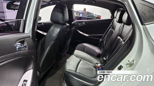 Hyundai Accent(новый кузов / новое поколение) 1.6 GDI Blue Saver, 2015 12