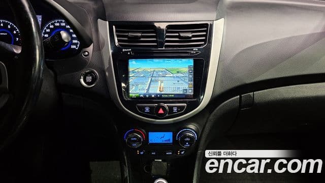 Hyundai Accent(новый кузов / новое поколение) 1.6 GDI Blue Saver, 2015 15