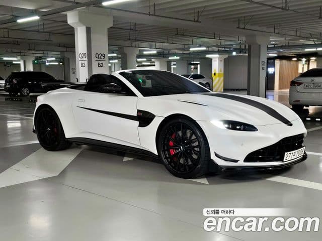 Aston Martin 밴티지 2세대 4.0 V8 Roadster F1 Edition, 2022 3