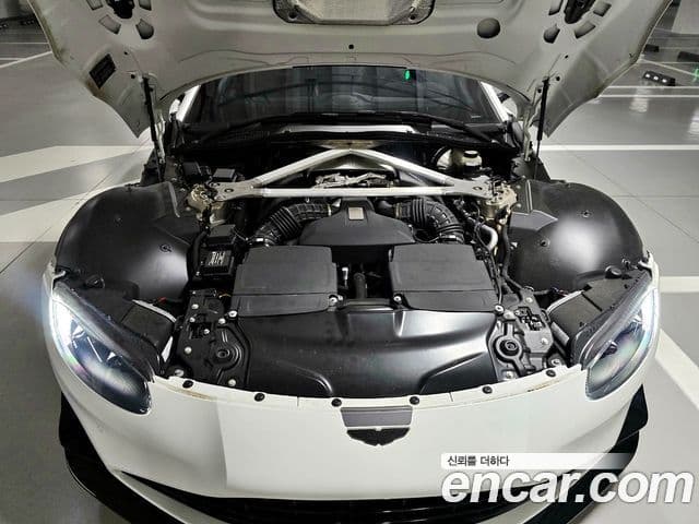 Aston Martin 밴티지 2세대 4.0 V8 Roadster F1 Edition, 2022 12