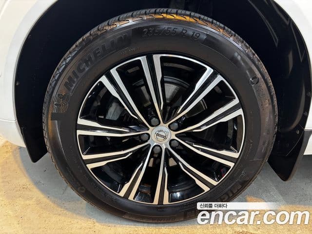 Volvo XC60 2세대 B5 Inscription, 2022 все фото