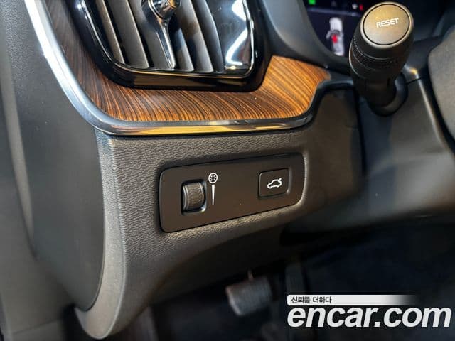 Volvo XC60 2세대 B5 Inscription, 2022 14