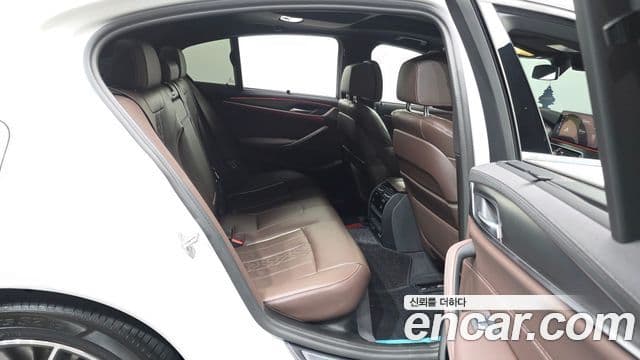 BMW 5시리즈 (G30) 523d M Sport, 2023 12