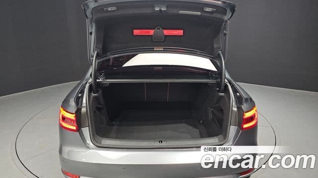 Audi A4 (B9), 2018 20