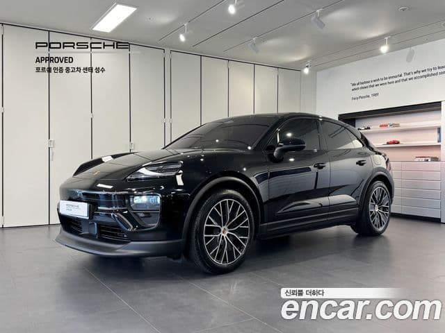 Porsche Macan EV базовый 4, 2025 1