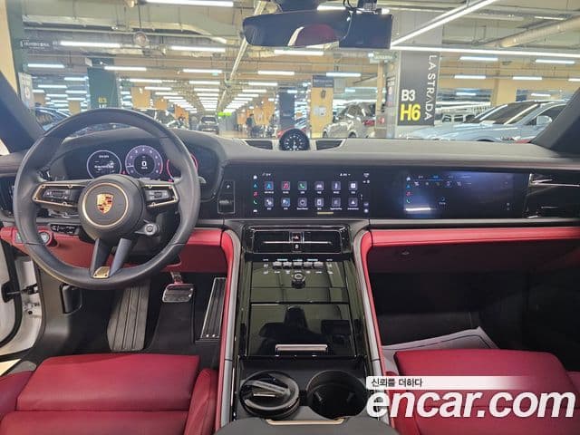 Porsche Panamera (976), 2024 7