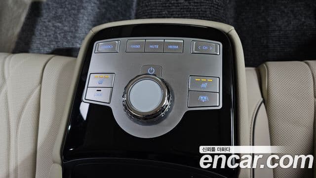 Genesis G80 (RG3) бензин 2.5 турбо 2WD, 2025 18