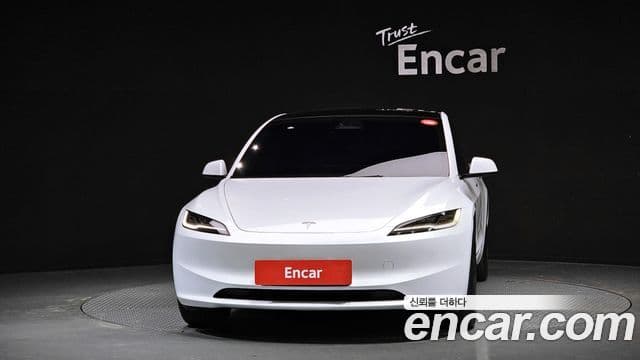 Tesla модель 3, 2024 3