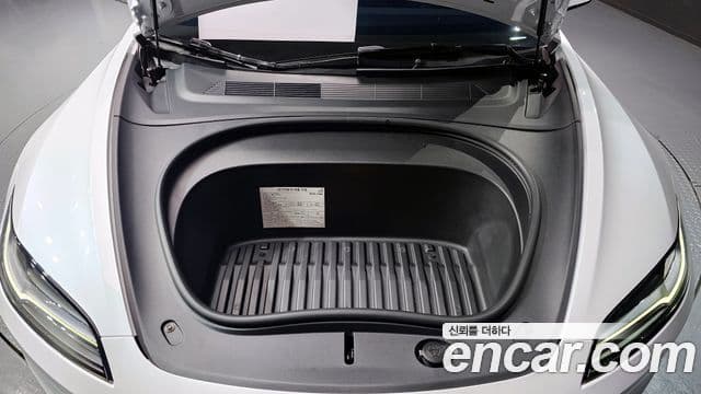 Tesla модель 3, 2024 6