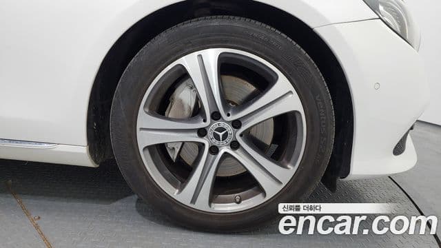 Mercedes-Benz E-класс W213 Avantgarde, 2019 все фото