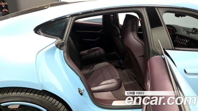 Porsche 타이칸 4S, 2021 12