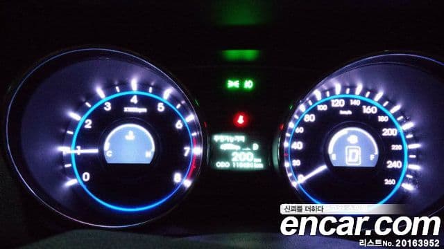 Hyundai YF Sonata топовая версия, 2010 8