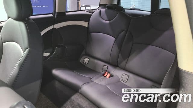 Mini Cooper 클럽맨 1세대, 2013 17