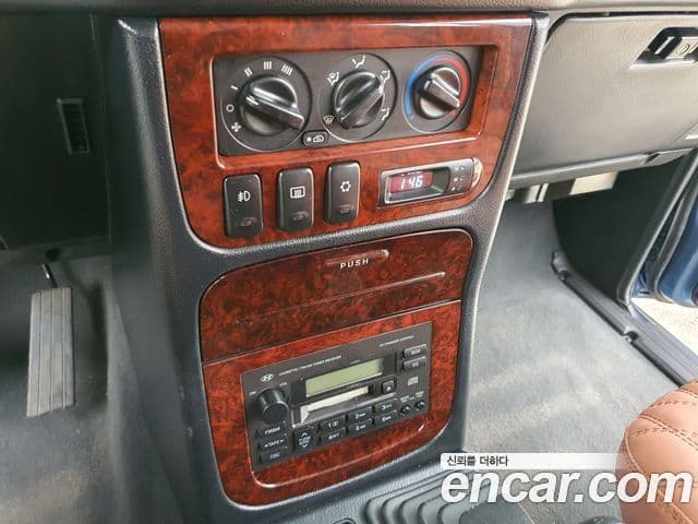 Hyundai 갤로퍼 2 9인승 V6 LPG, 1998 13