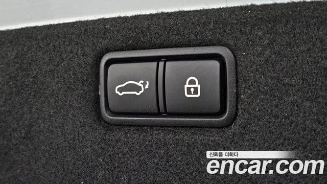 Genesis G70 Elite, 2019 18