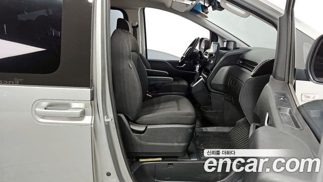 Hyundai Staria Smart, 2022 11