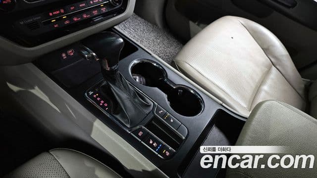 Kia The / новый New Carnival Luxury, 2019 9