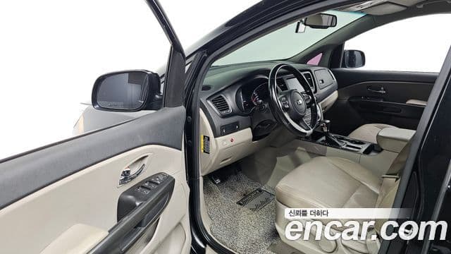 Kia The / новый New Carnival Luxury, 2019 10