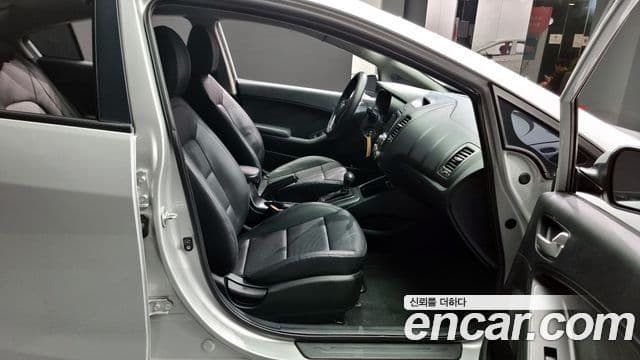 Kia K3 Deluxe, 2015 10