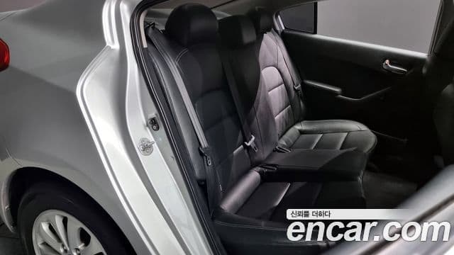 Kia K3 Deluxe, 2015 12