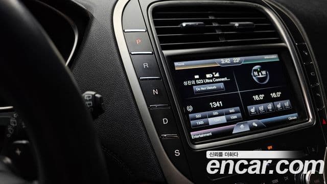 Lincoln MKX 2세대, 2016 9