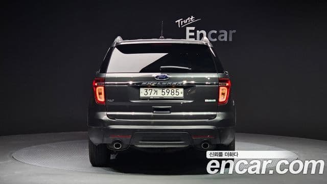 Ford Explorer 5세대, 2015 4