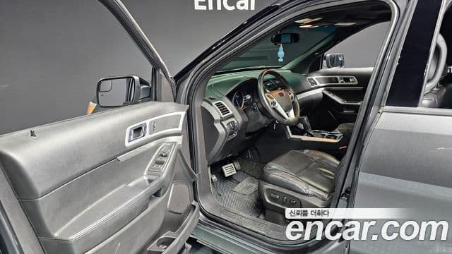 Ford Explorer 5세대, 2015 11