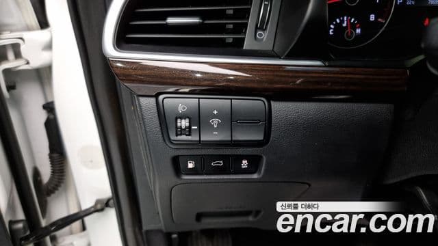 Kia All New K7 3.0 LPI Luxury (арендный автомобиль), 2018 14