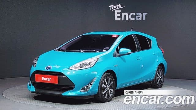 Toyota 프리우스 C, 2018 1